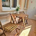 Lucy Apartment *